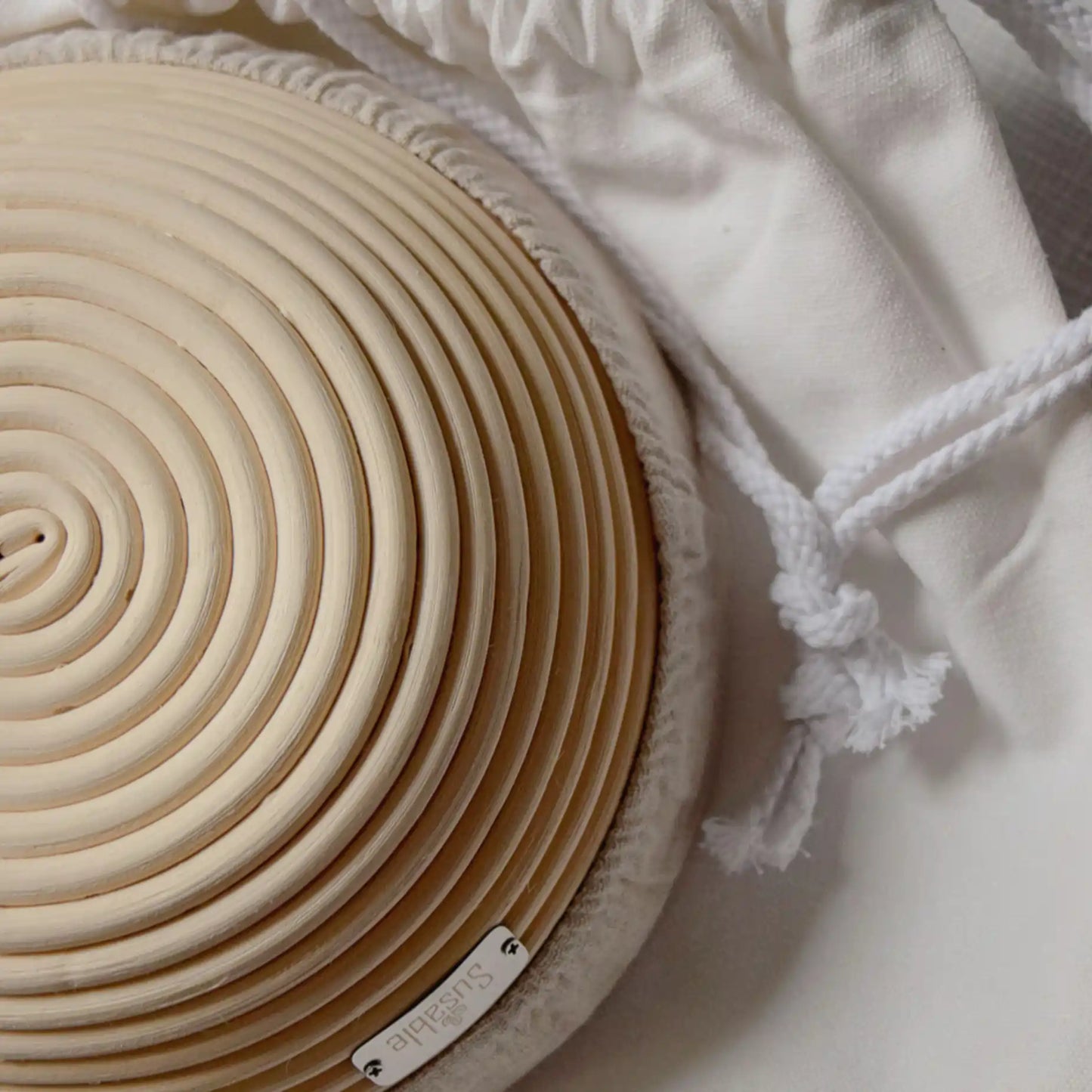 Brot Rund Gärkorb aus Rattan mit Eco-Baumwollabdeckung und Leinen Einsatz – Perfekt für 1 kg Brot