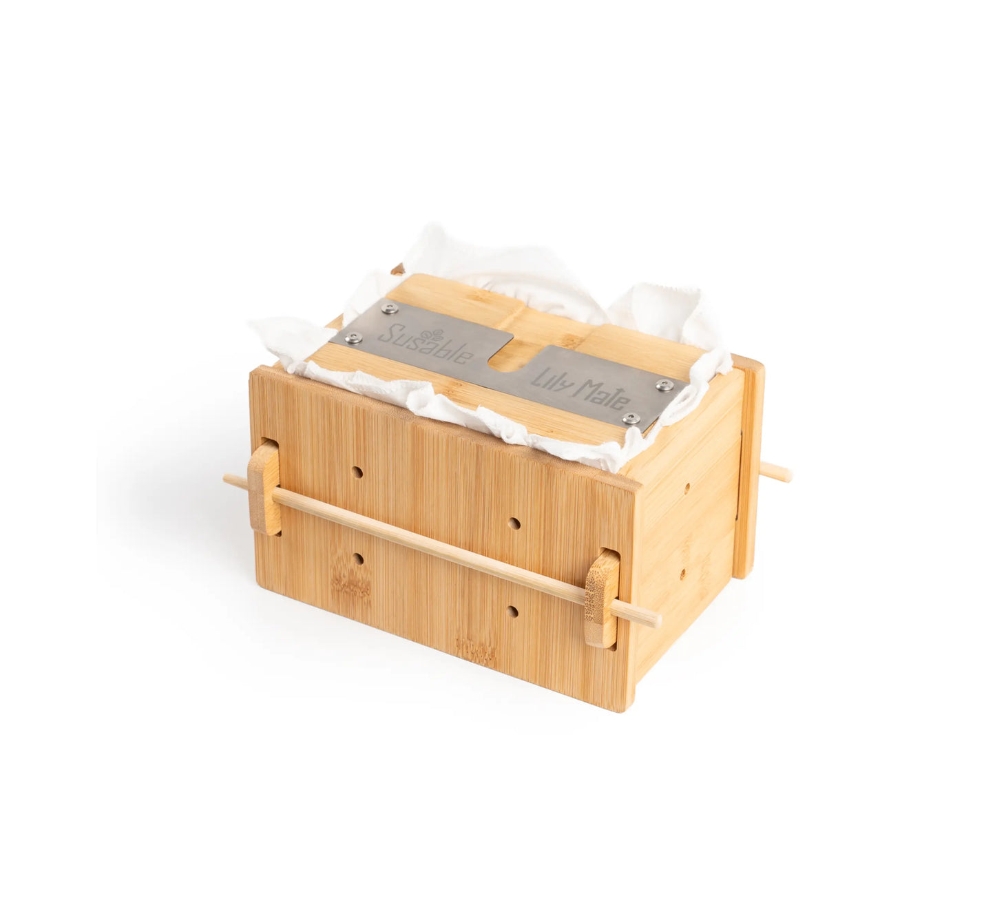 Einfache Handhabung – Die Lily Mate ermöglicht ein schnelles und leichtes Einfüllen der Tofu-Rohmasse. Ideal für eine gleichmäßige und effiziente Verarbeitung