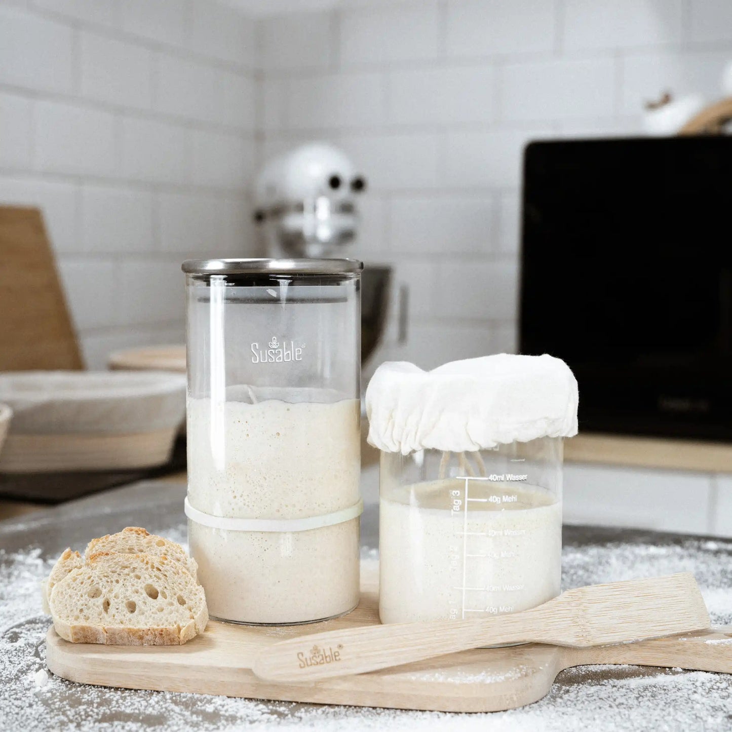 Das Susable Sauerteig Starter Set eignet sich für die Herstellung von Brot, Pfannkuchen, Naan-Broten und Pizza – für kreative Backideen zu Hause.